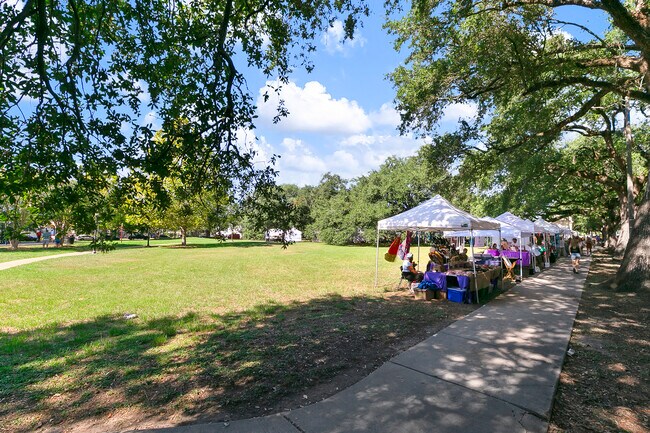Building Photo - 2231 S Carrollton Ave