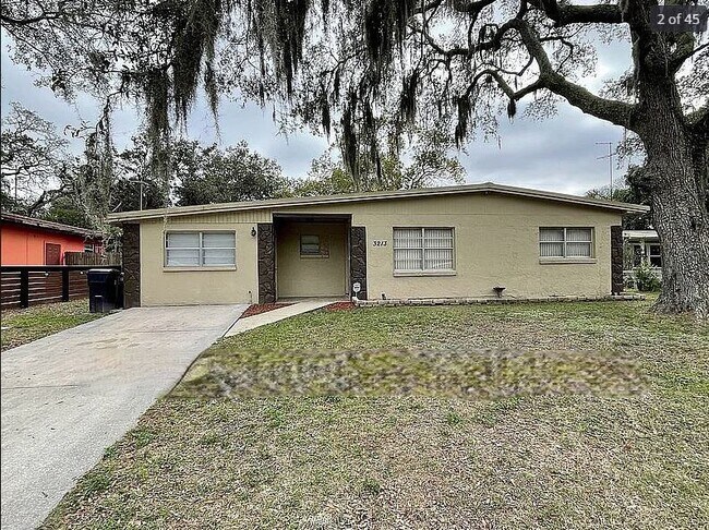 Primary Photo - 3213 E Jean St