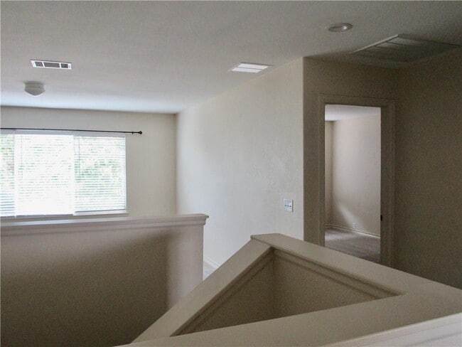 Building Photo - 2808 Red Ivy Cove