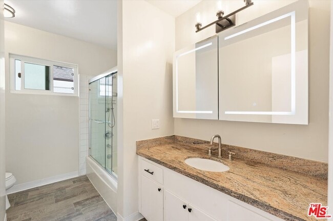 Building Photo - 8348 Reading Ave