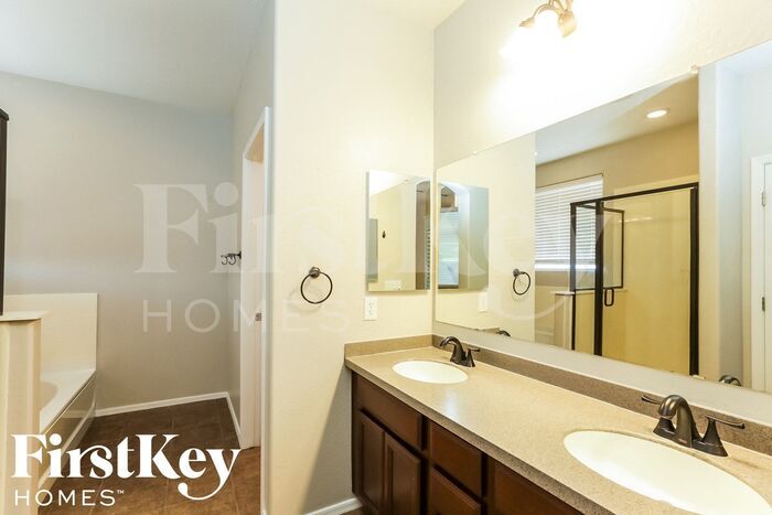 Building Photo - 481 S 173rd Dr