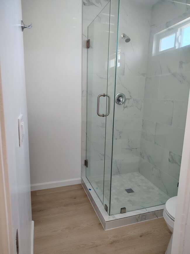 Building Photo - 1487 Hilltop Dr