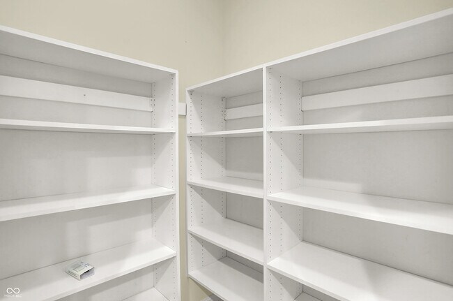 Building Photo - 13720 Akers Dr