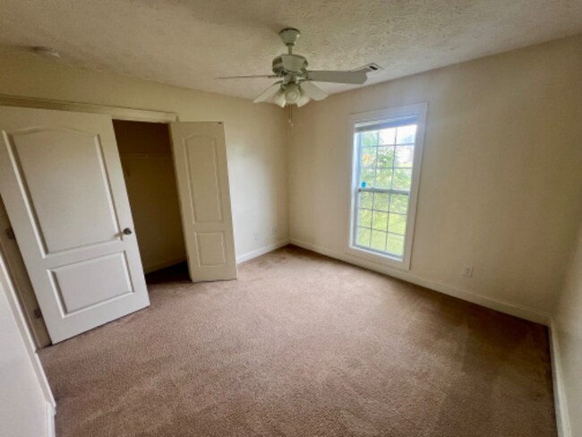 Building Photo - 16 Cotton Ct