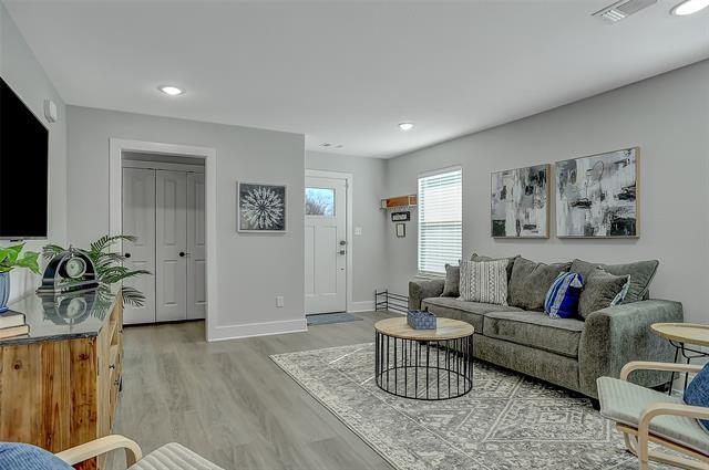 Building Photo - 731 Layne Dr