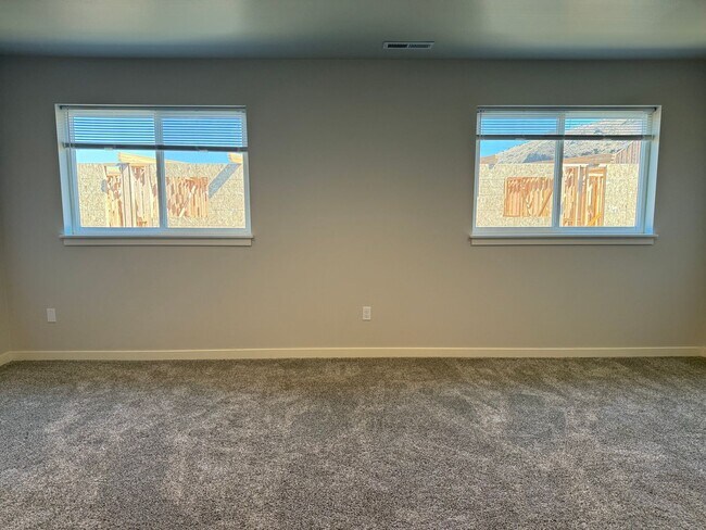 Building Photo - 5307 Smitten Street #3