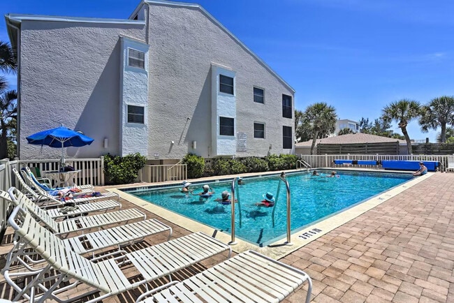 Building Photo - 2700 N Beach Rd