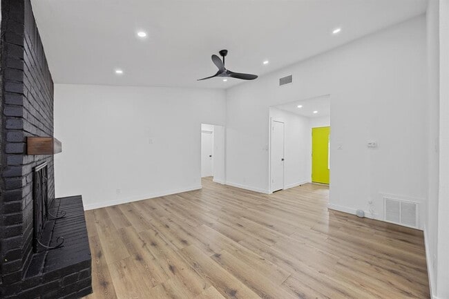 Building Photo - 1500 Chippeway Ln