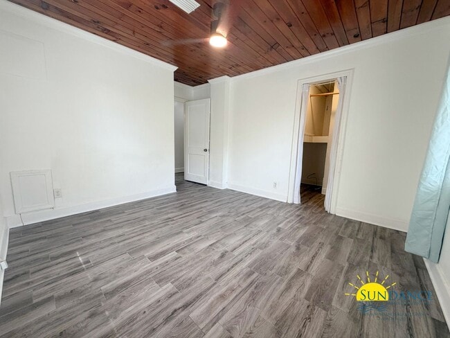 Building Photo - Great 4 Bedroom Home with Water View in Downtown Fort Walton Beach!