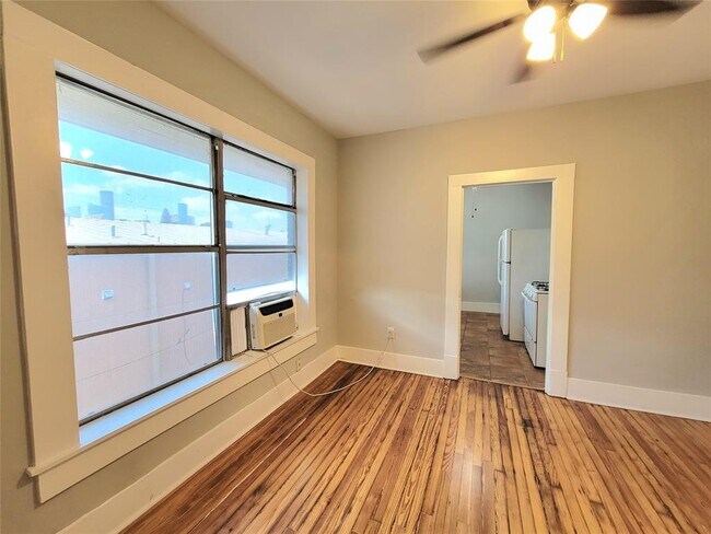 Building Photo - 2111 Freeman St