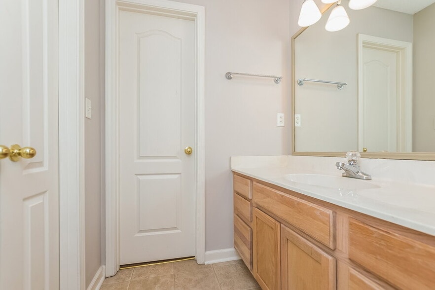 Building Photo - 1106 Cross Wood Ln