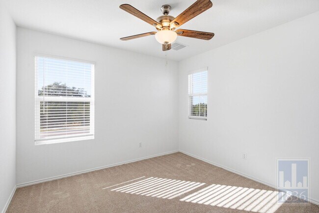 Building Photo - 106 Arbordale St