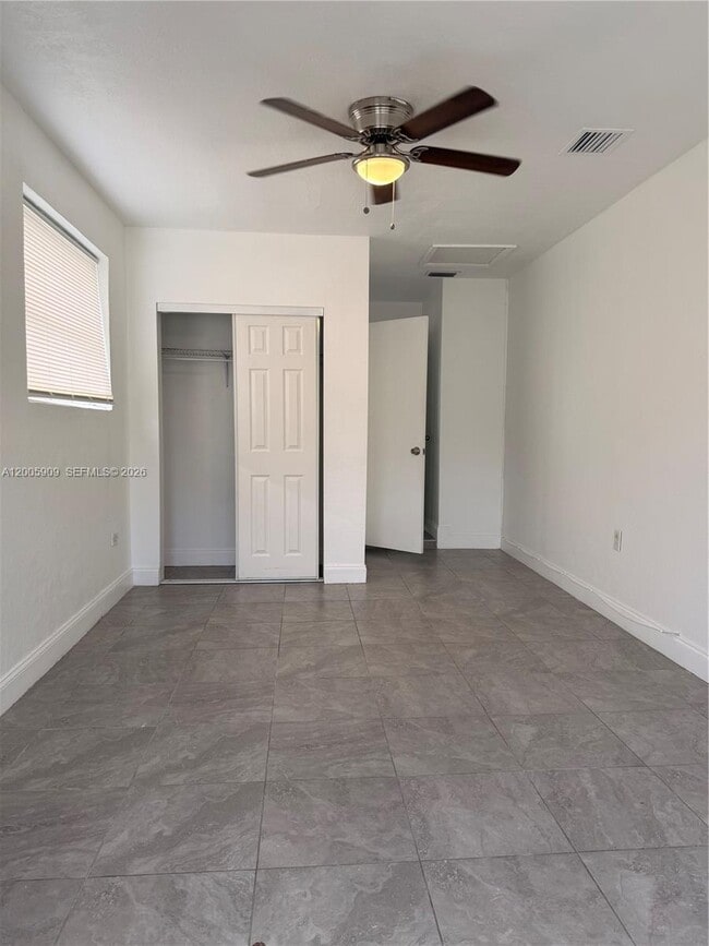 Building Photo - 6613 Evergreen Dr