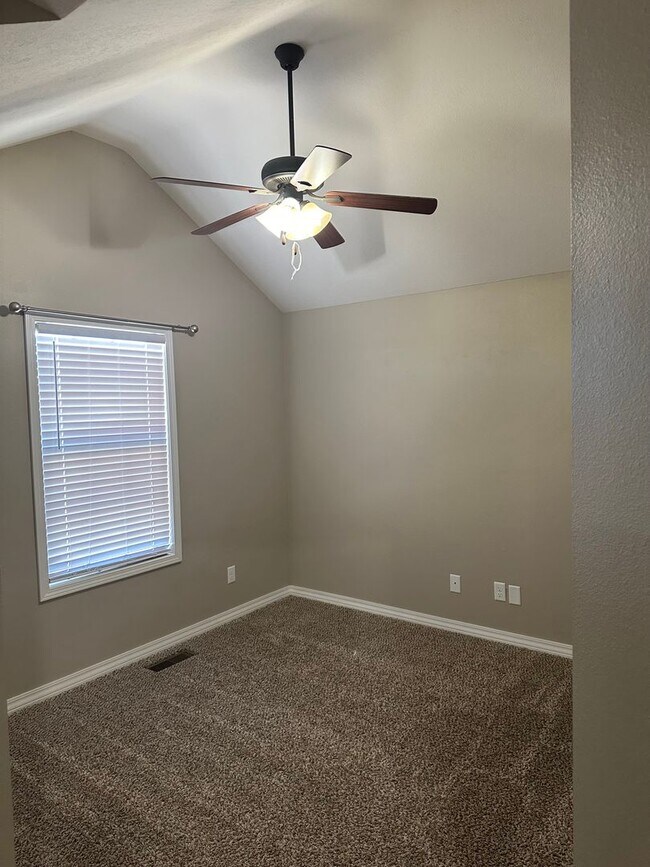 Building Photo - Your Dream 3-Bed, 2-Bath Brick Haven