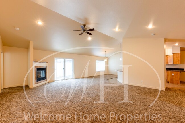 Building Photo - Spacious Home with Vaulted Ceilings