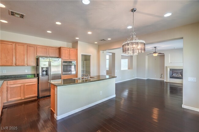 Building Photo - 2464 Sturrock Dr