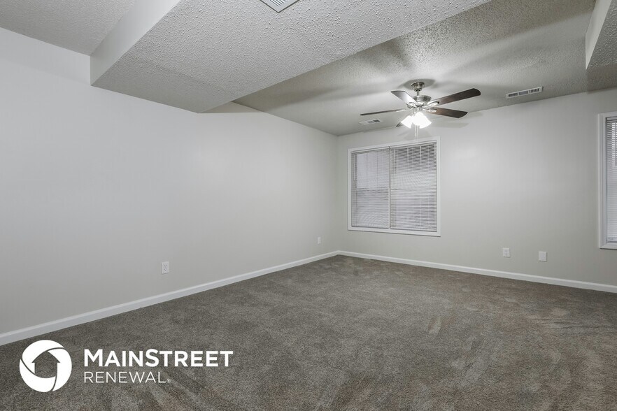 Building Photo - 10442 Starling Trail