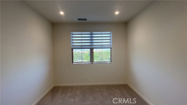 Building Photo - 110 Sunnyside
