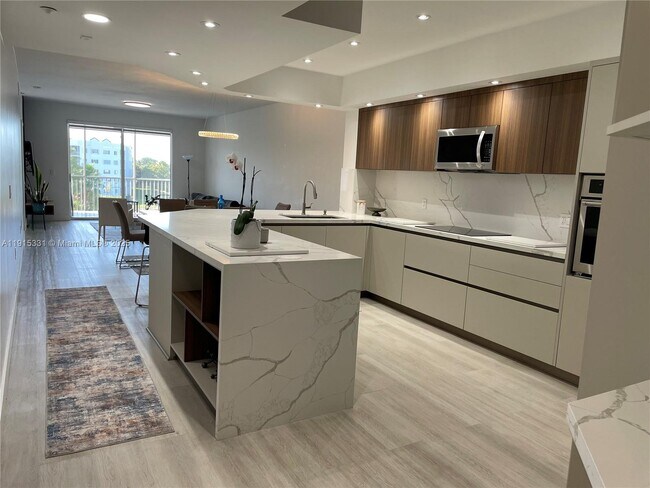 Building Photo - 10730 NW 66th St