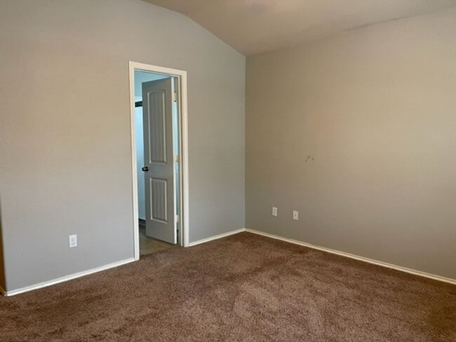 Building Photo - Lovely Home in Cedar Park Town Center