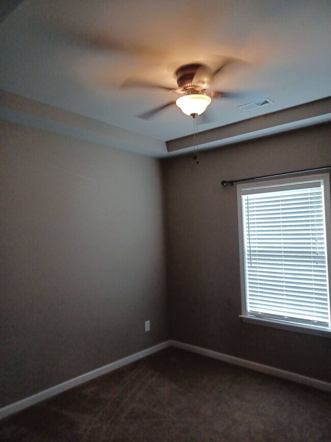 Building Photo - 1486 Cobra Ln