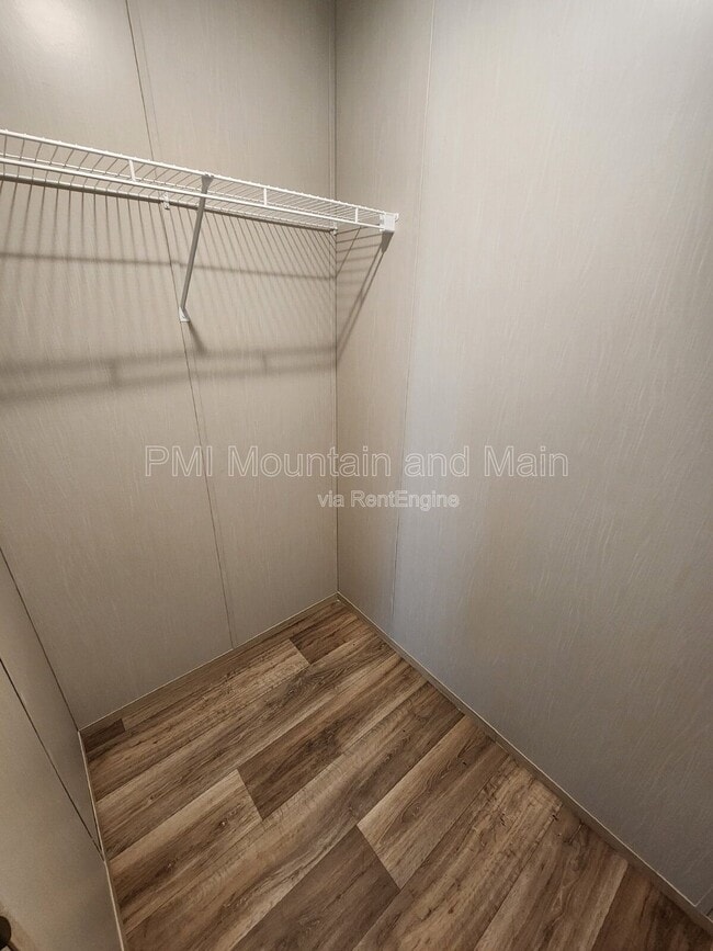 Building Photo - 102 Indian Camp Branch Rd