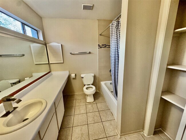 Building Photo - 8315 Augustine Dr