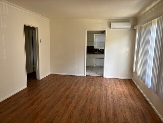 A/C and heater - 6266 S La Brea Ave