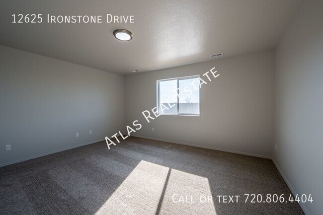 Building Photo - 4 WEEKS FREE RENT IF MOVED IN BY 4/15! Mod...