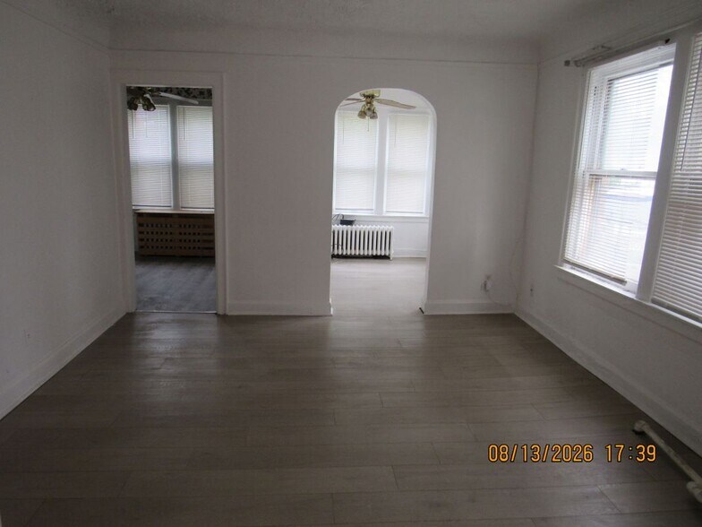 Building Photo - 16254 Linwood St
