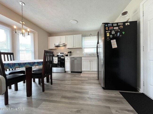 Building Photo - 5721 Randleman St