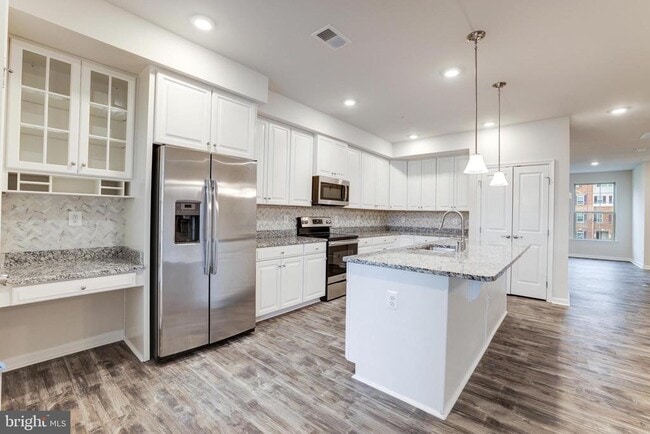 Building Photo - 7071 Darbey Knoll Dr