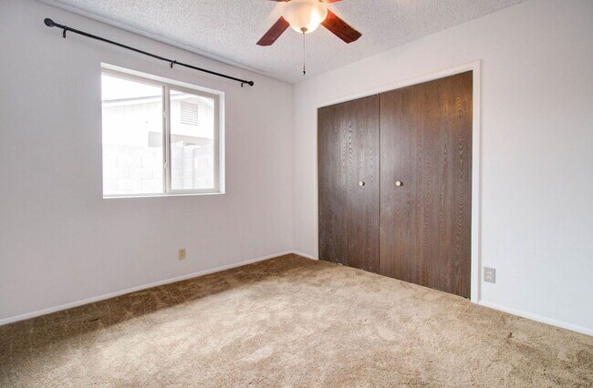 Building Photo - 154 E Juniper St