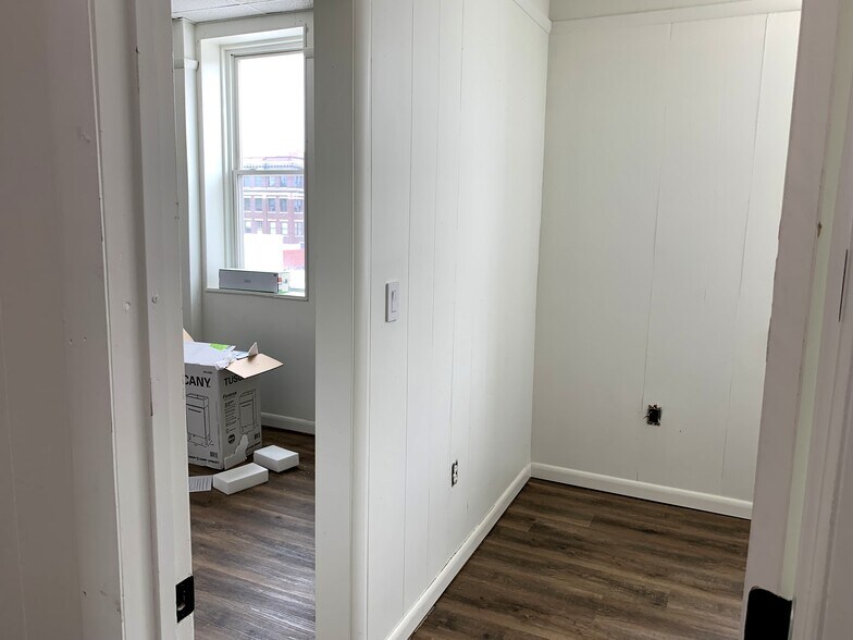 Bathroom - 19 W Washington St