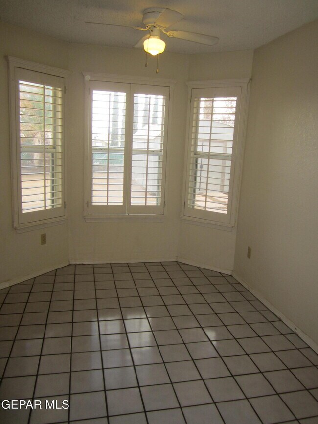 Building Photo - 6924 Imperial Ridge Dr