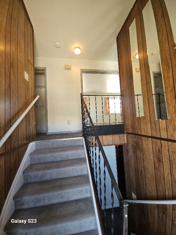Building Photo - 370 Shoshone Ave