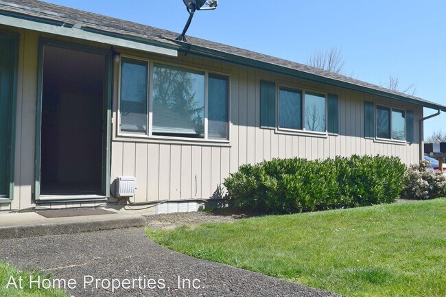 Primary Photo - 925-931 NW Sequoia Ave