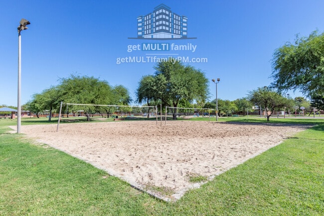 Building Photo - 700 W University Dr