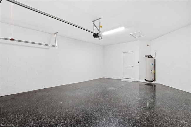Building Photo - 2215 Dragonfruit Wy