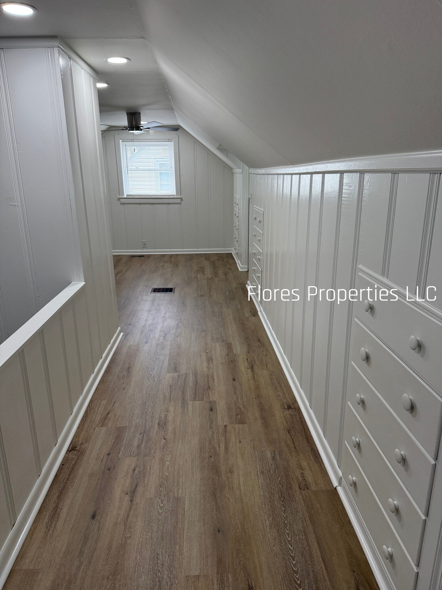 Building Photo - 1053 Oakland Park Ave