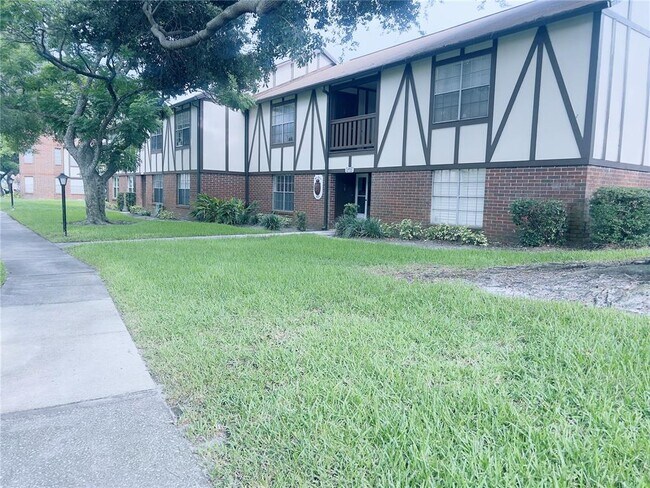Building Photo - 5467 Hansel Ave