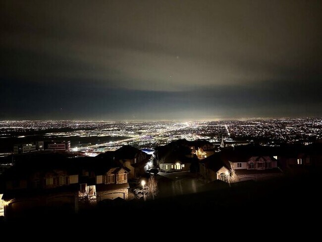 Building Photo - MILLION DOLLAR VIEWS OF SALT LAKE VALLEY W...