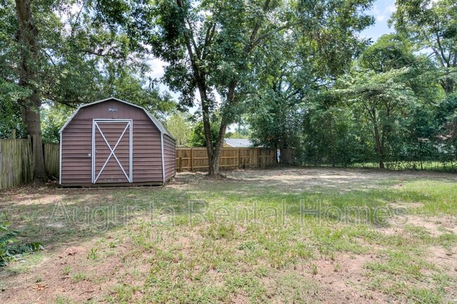 Building Photo - 3910 Casa Rosa Ave