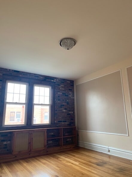 Building Photo - 131 Fountain St