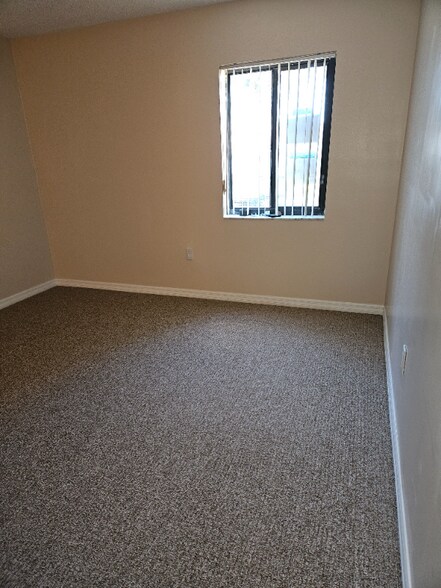 Primary Photo - 776 116th Ave N