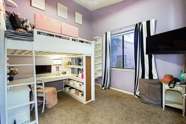 Building Photo - 29641 N 67th St