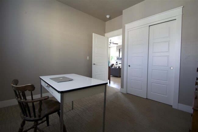 Building Photo - Wonderful Patio Home In The Mill District ...