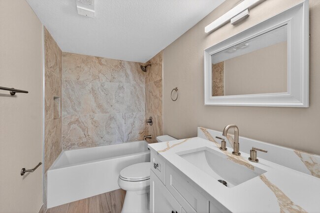 Building Photo - 167 Yacht Club Way