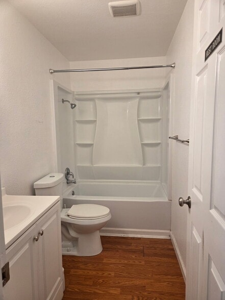 Newly Remodeled! - 2072 Bluebell Dr