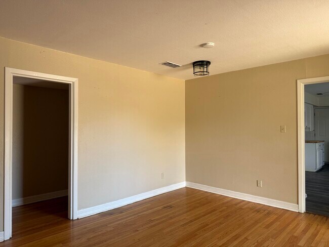 Building Photo - 3605 42nd St